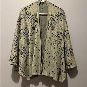 Cabi Gray Leopard Print Open Front Poncho O/S
